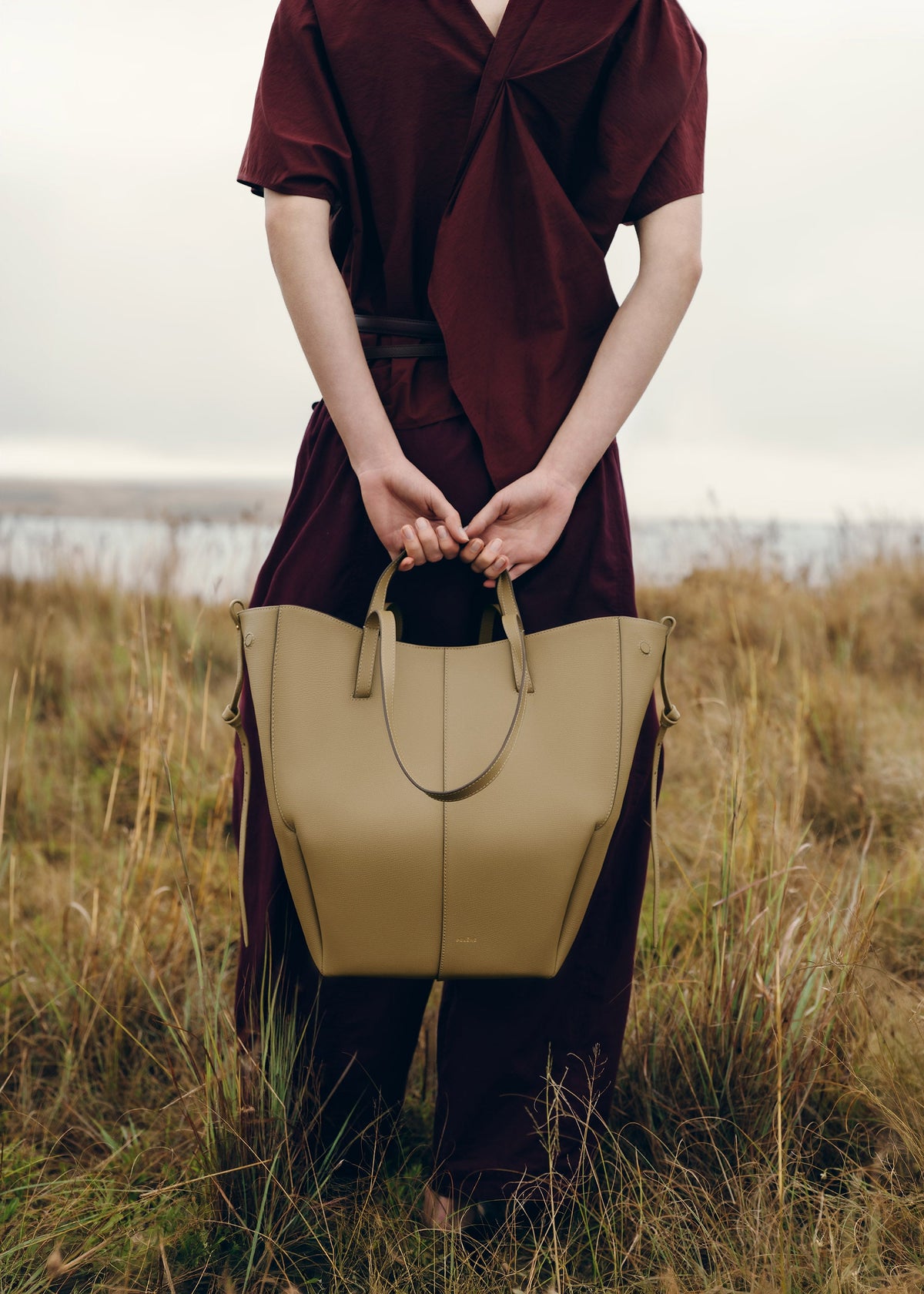 Cyme Tote - Olive Fumée Grainé